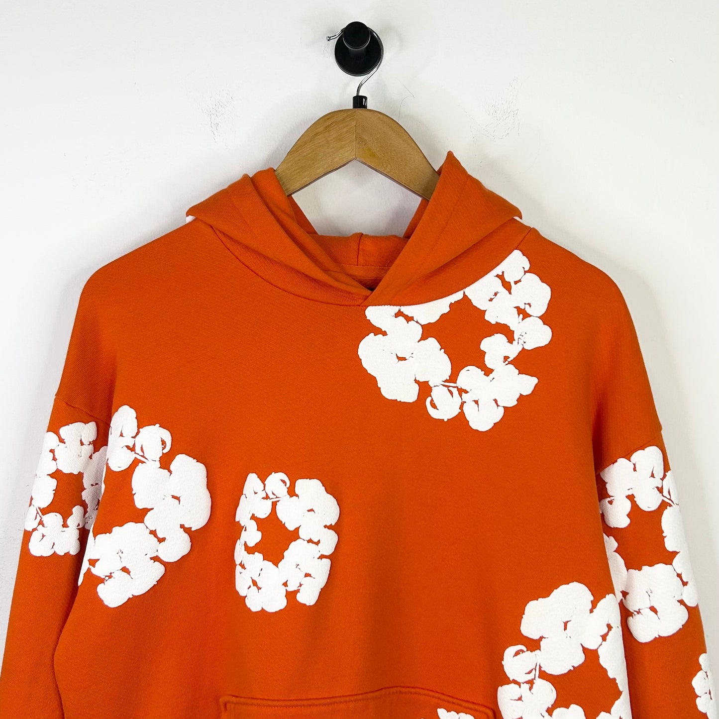 DENIM TEARS WHITE/ORANGE WREATH HOODIE