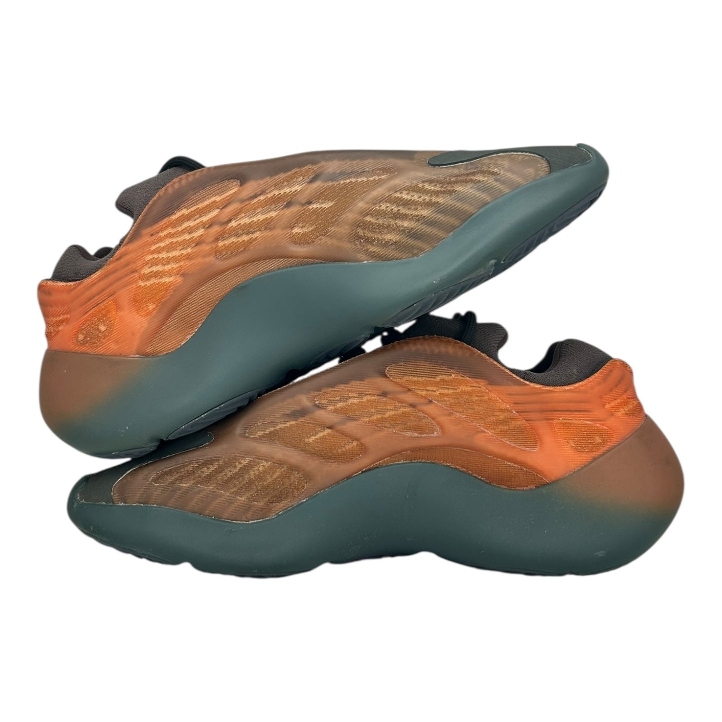 PREOWNED YEEZY 700 V3 COPPER FADE