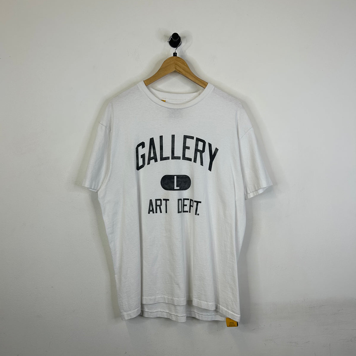 GALLERY DEPT. ART DEPT WHITE TEE