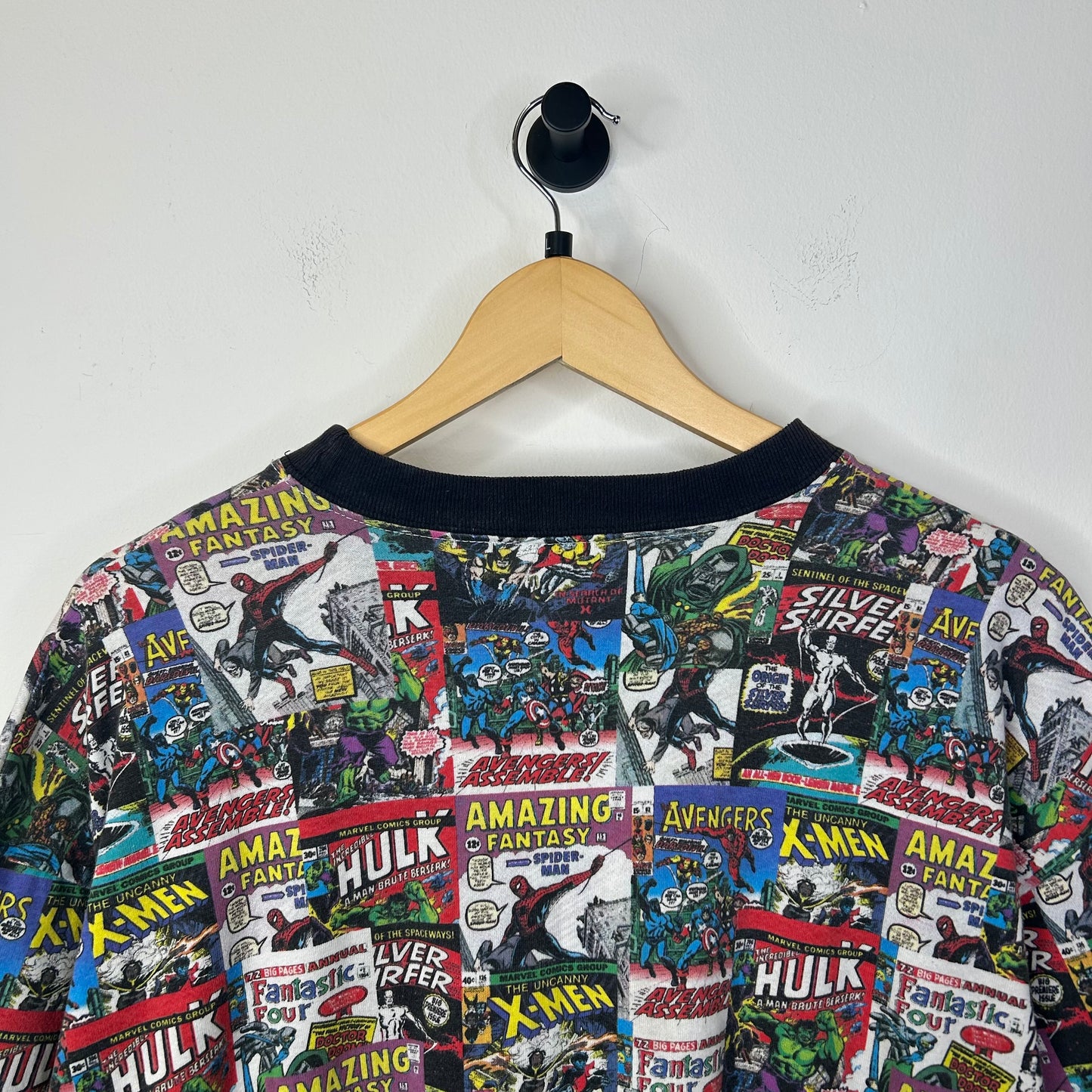 MARVEL UNIVERSAL STUDIOS ALL OVER PRINT TEE SZ L