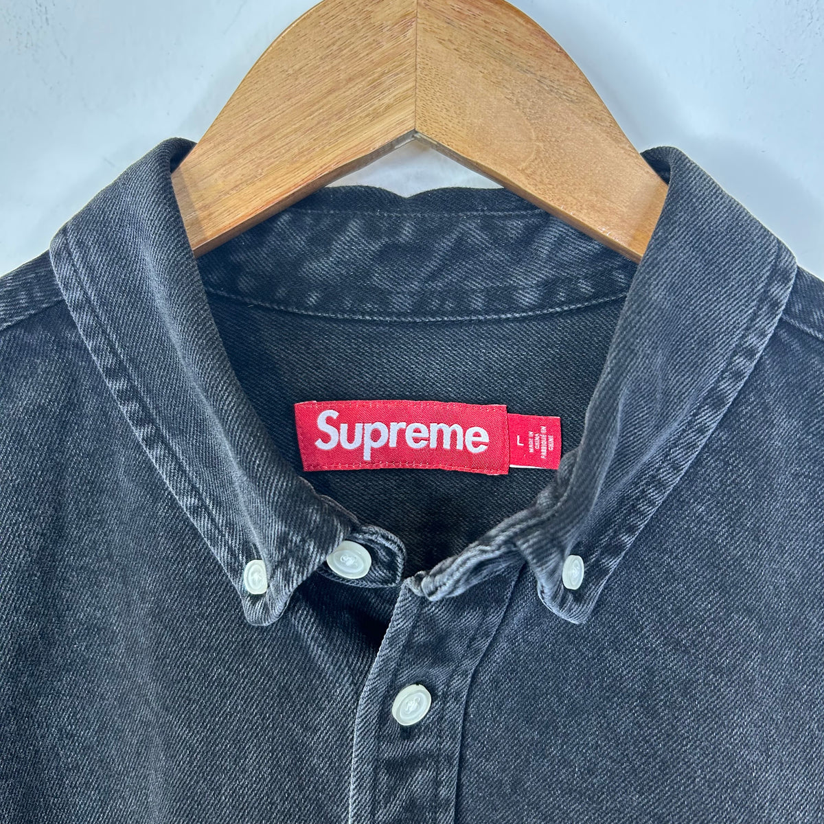 SUPREME APPLIQUE DENIM SHIRT