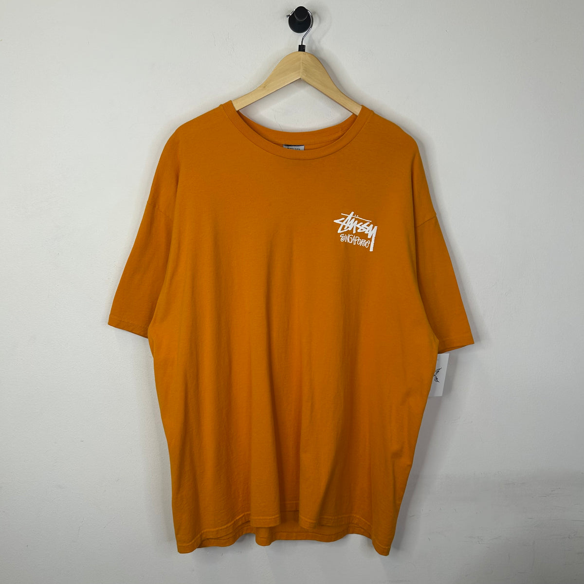 STUSSY SINGAPORE ORANGE TEE