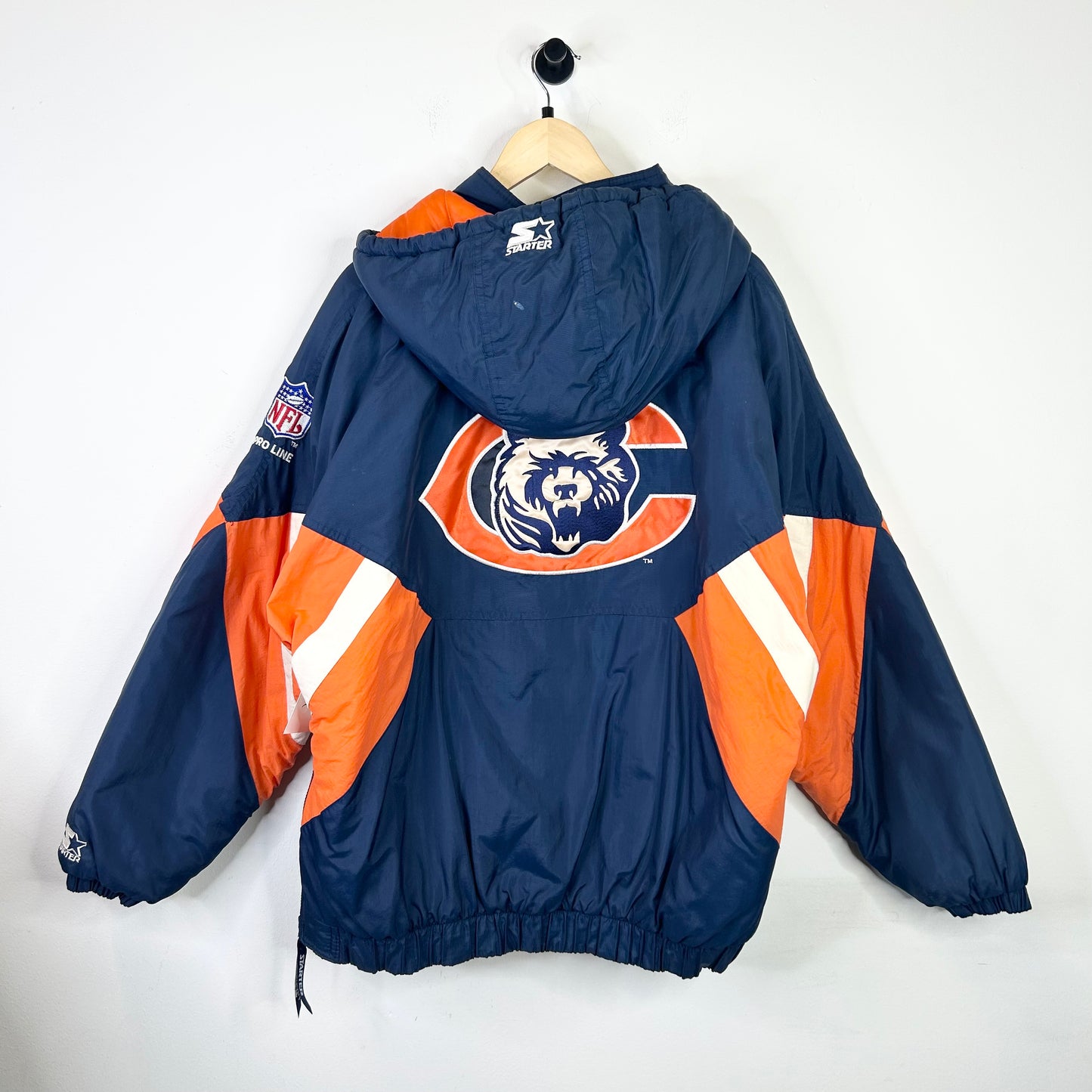STARTER CHICAGO BEARS QUARTER ZIP HOODED PUFFER JACKET