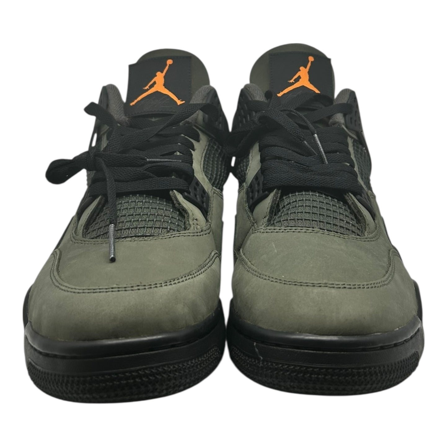 PREOWNED JORDAN 4 x UNDEFEATED