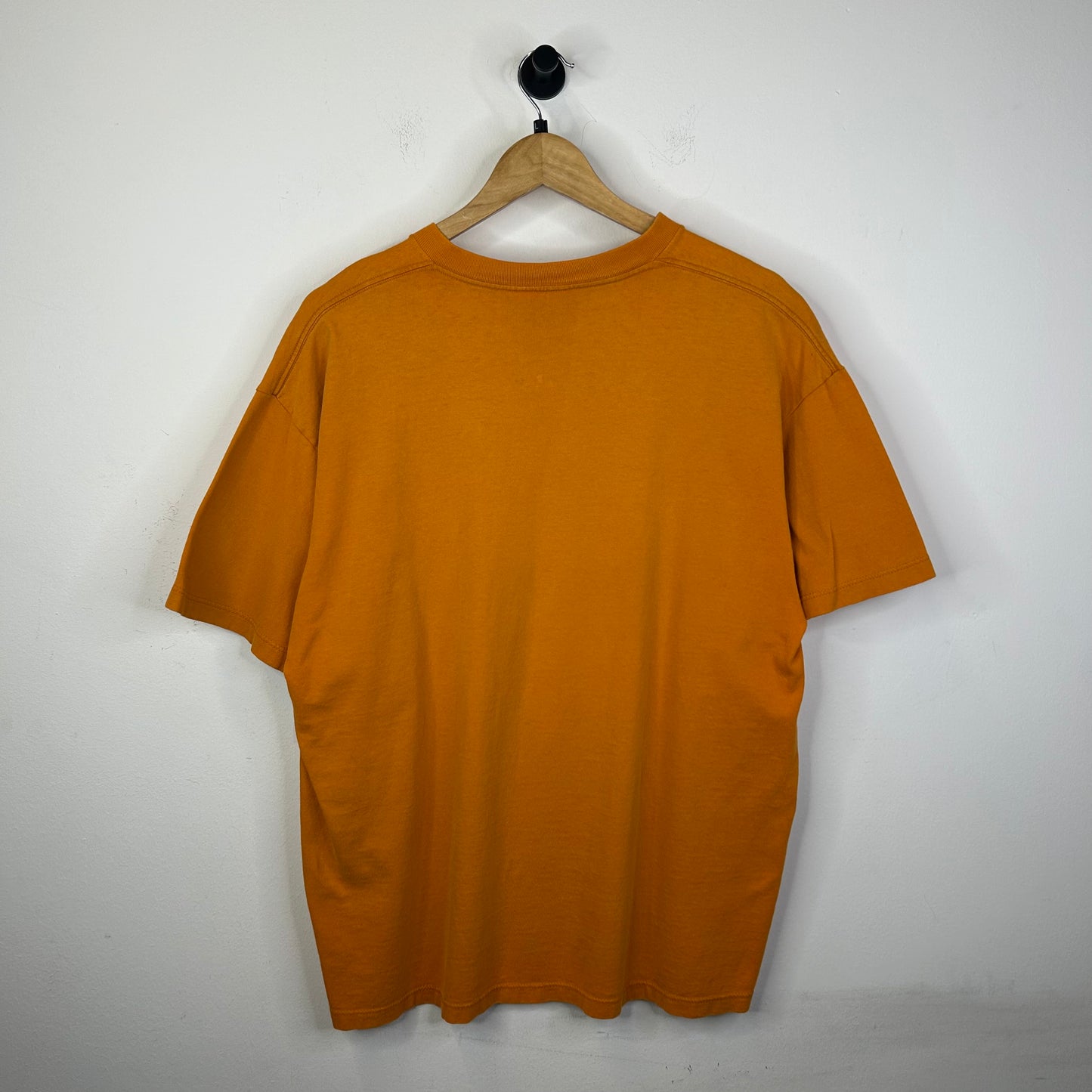 NIKE 1971 CENTER LOGO ORANGE TEE