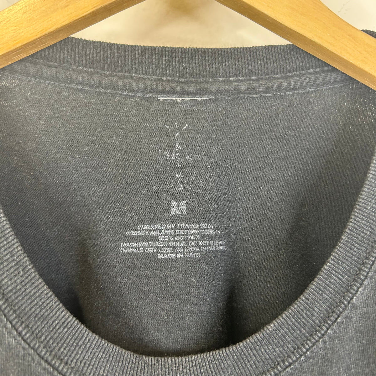 TRAVIS SCOTT CJ LOGO T-SHIRT