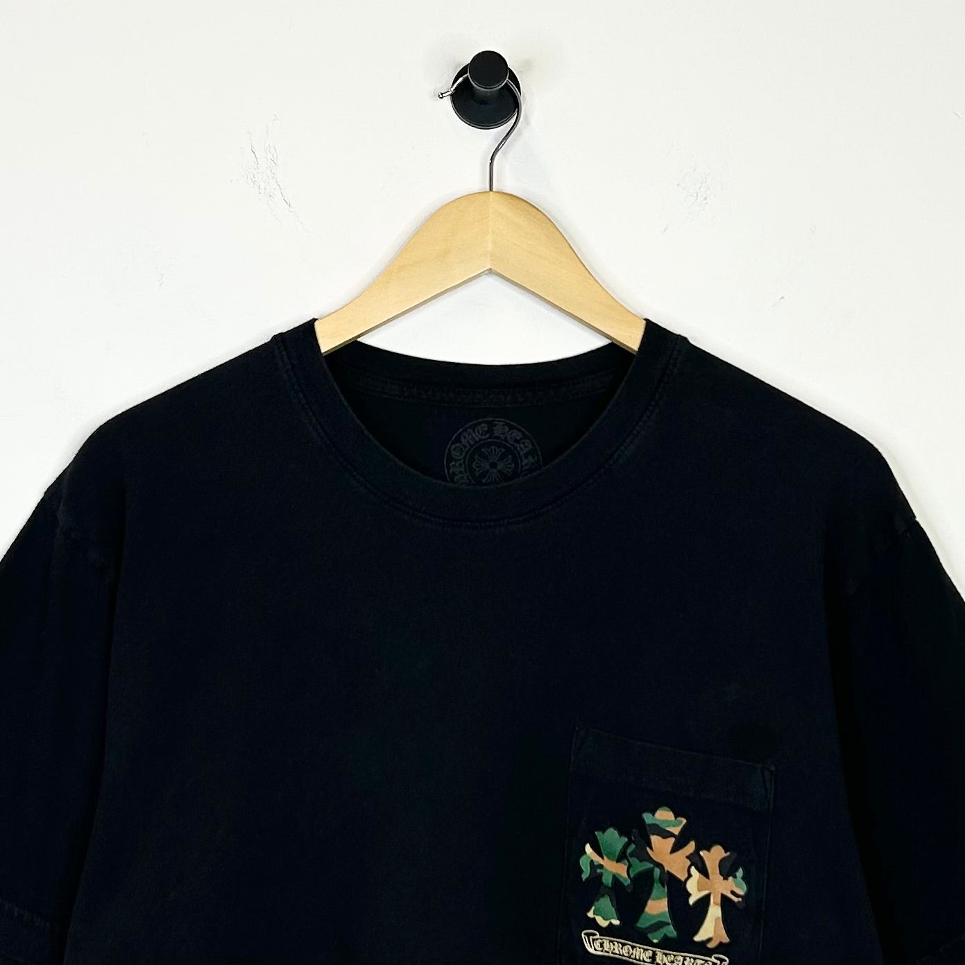 CHROME HEARTS CAMO TRIPLE CROSS TEE