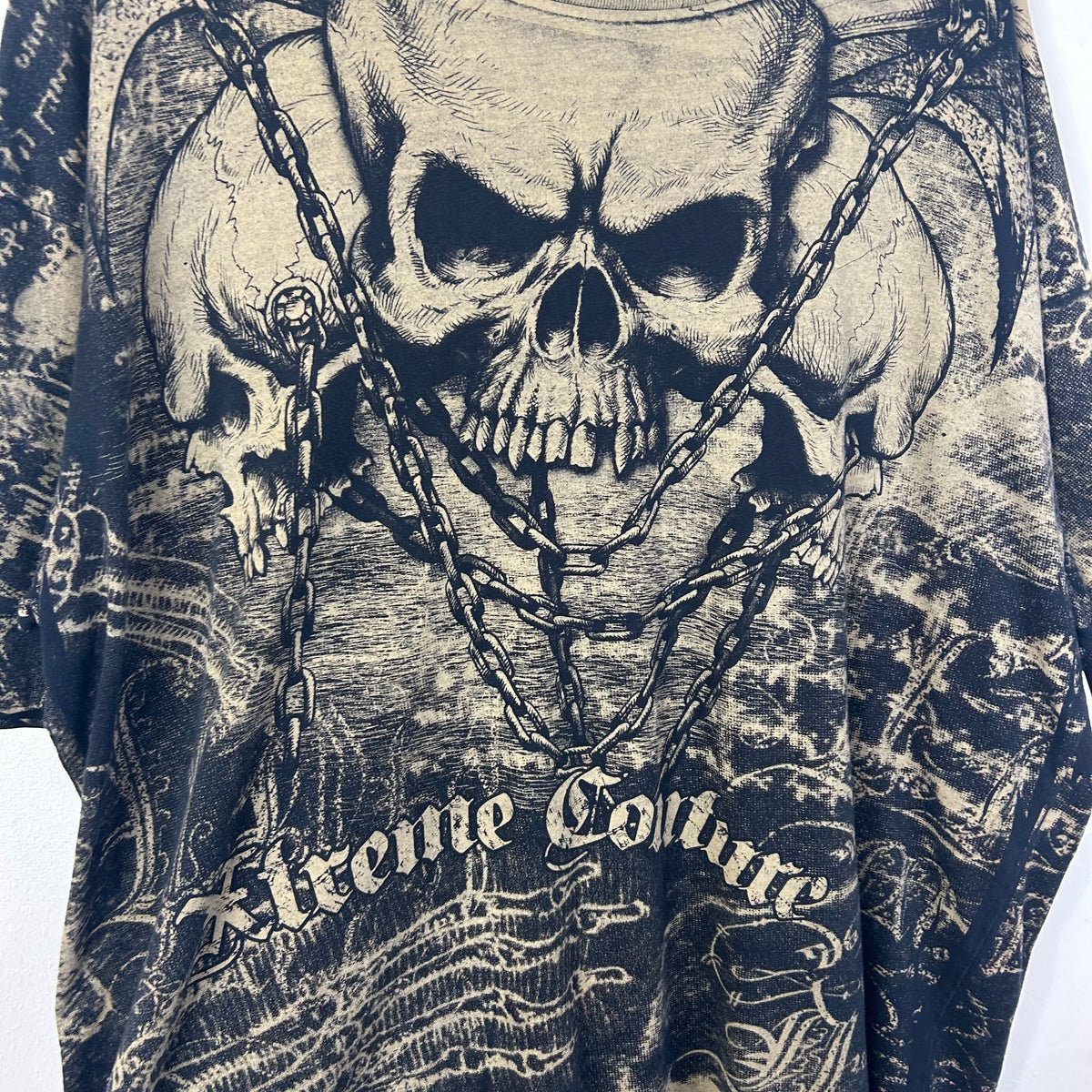XTREME COUTURE SKULL IN CHAINS TEE