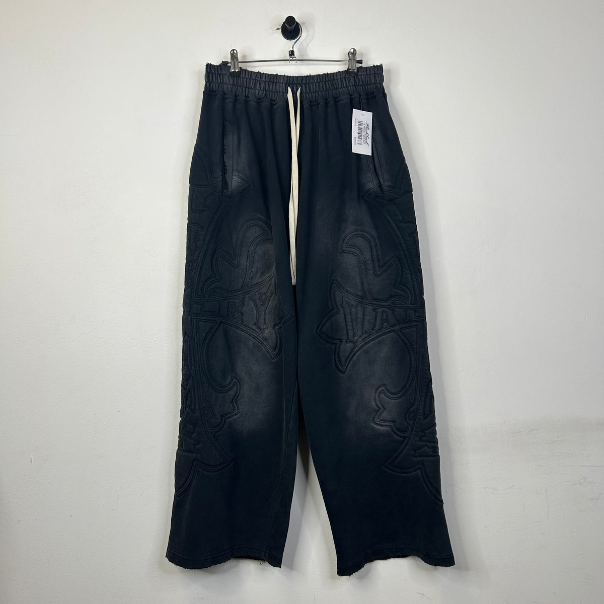 VALE FOREVER CARVER SWEATS BLACK