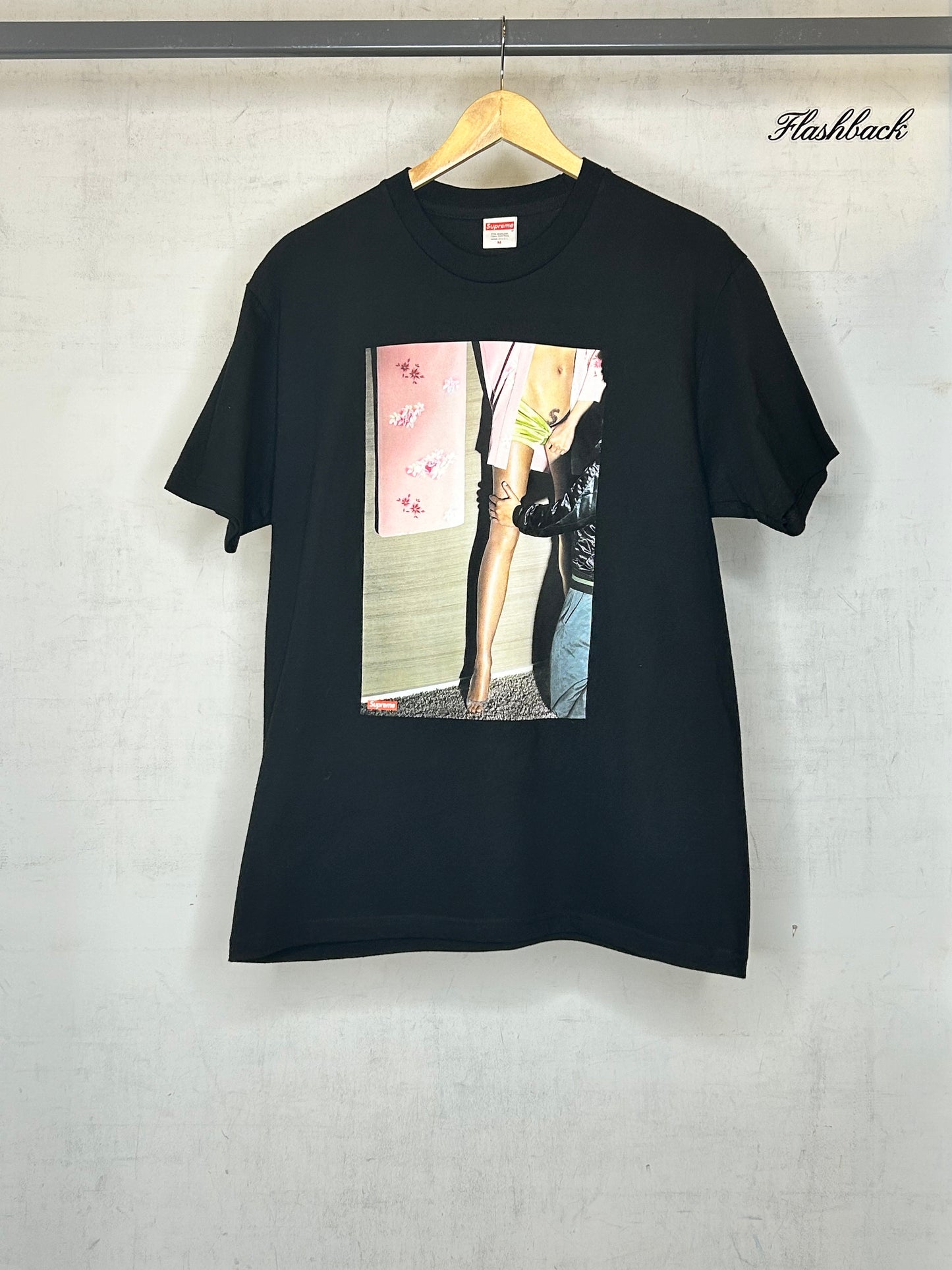 SUPREME MODEL BUSH TEE