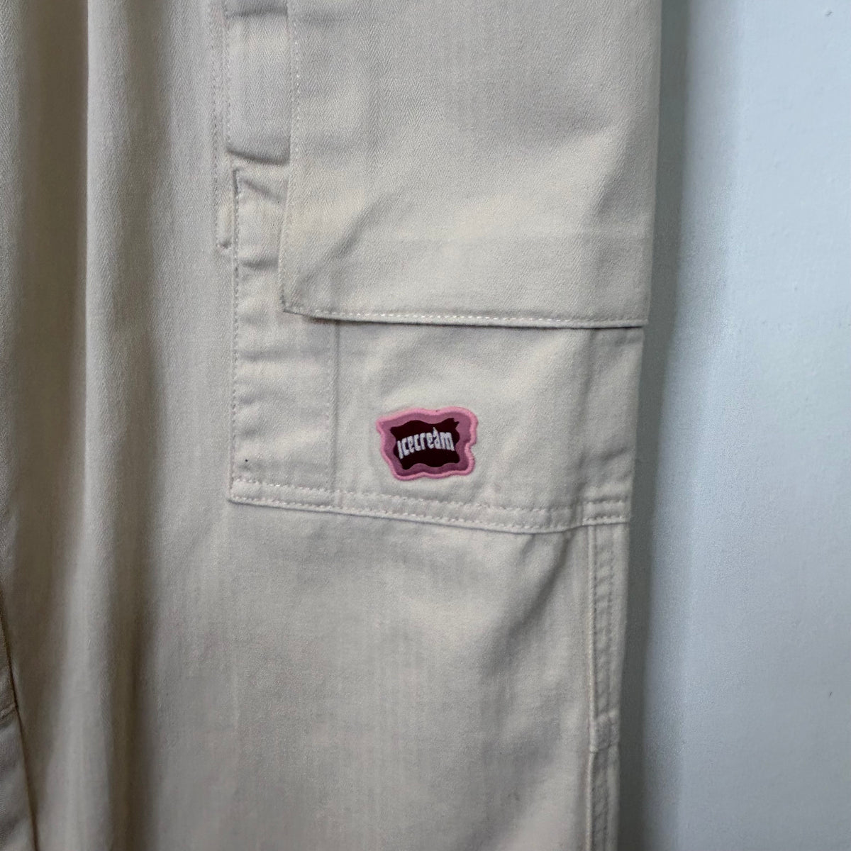 ICE CREAM BLANCO CARGO PANTS