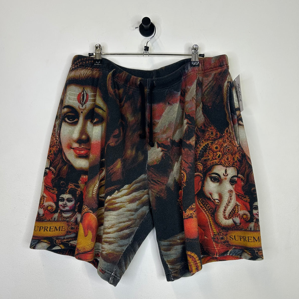 SUPREME GANESH SHORTS