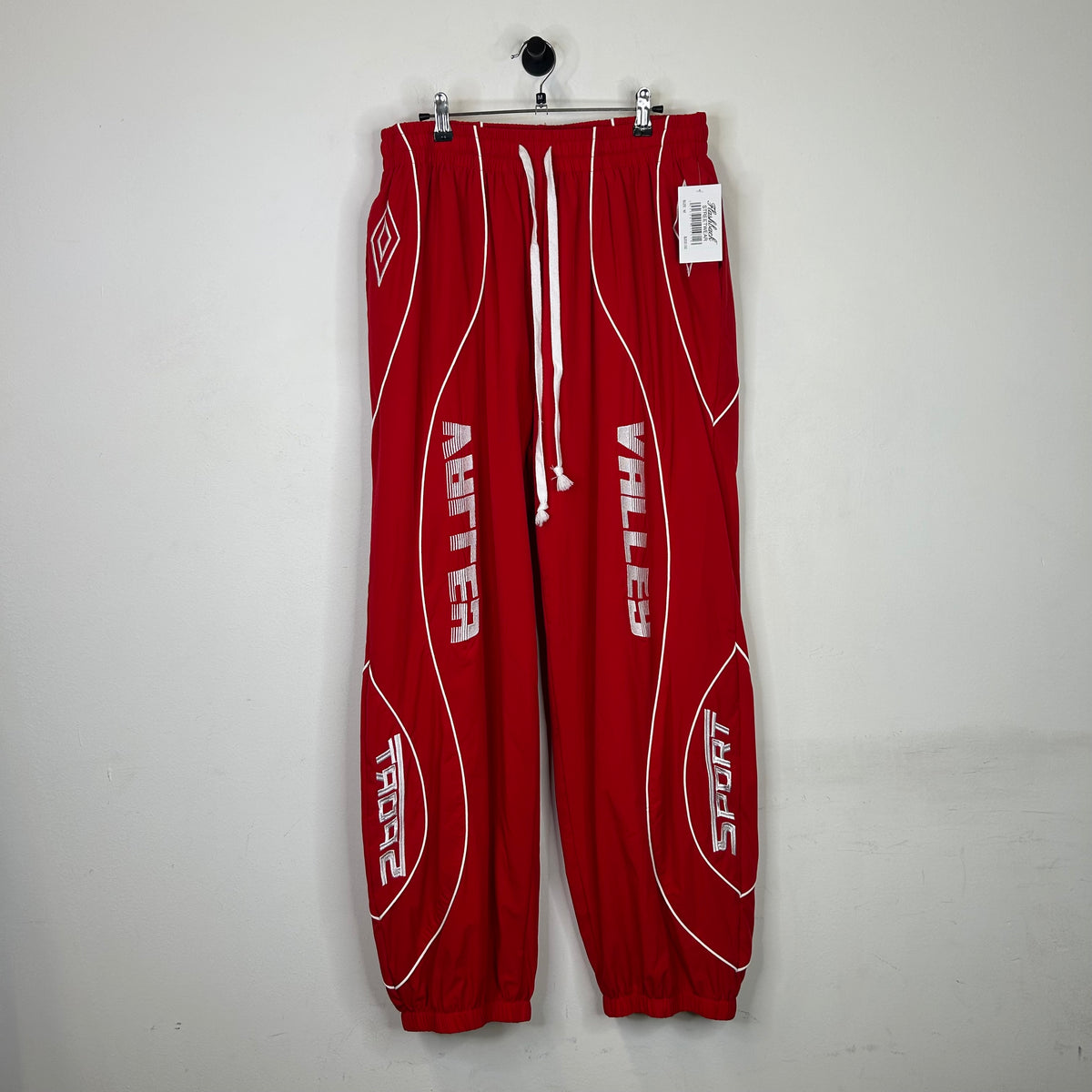 VALE FOREVER SWISH SWEATS RED