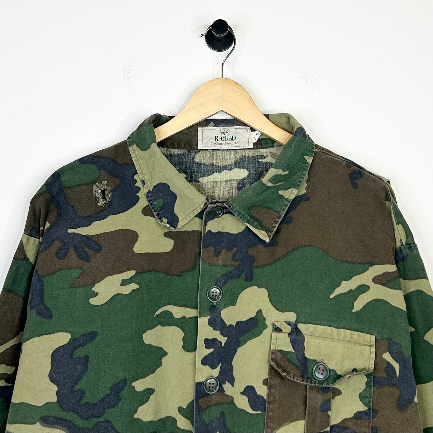 RED HEAD BOXY FIT CAMO BUTTON UP