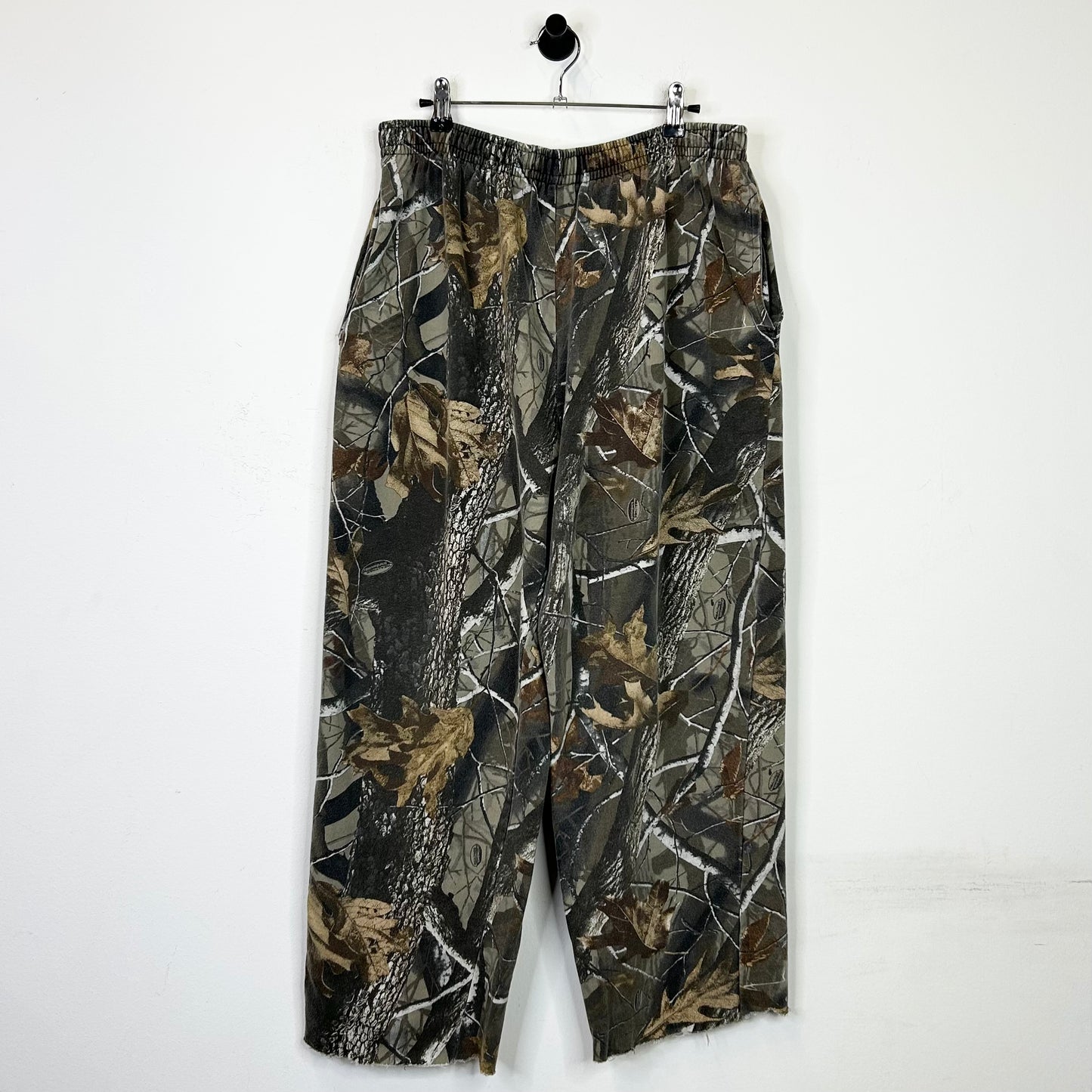 LIBERTY BAGGY CAMO SWEATPANTS