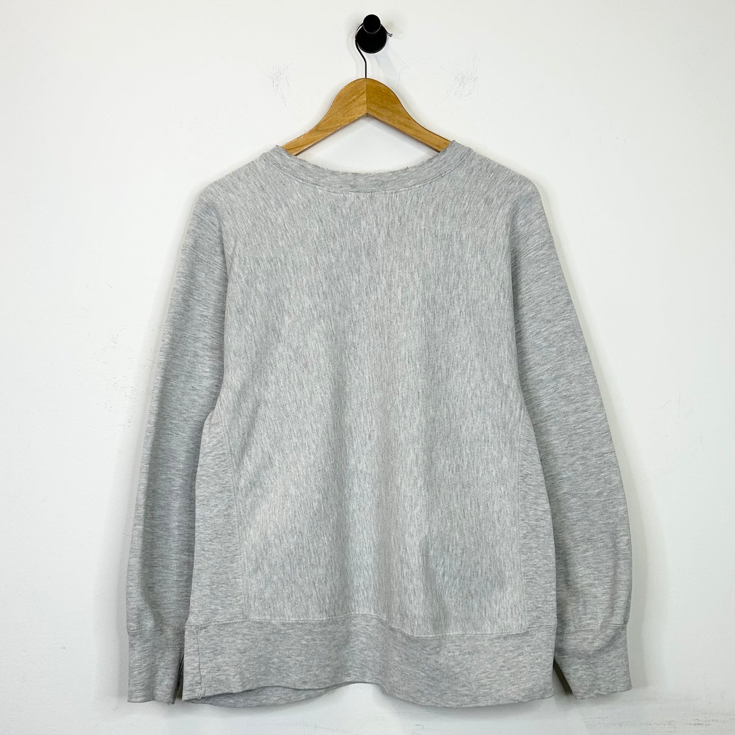 AUGUSTANA DISTRESSED HEATHER CREWNECK