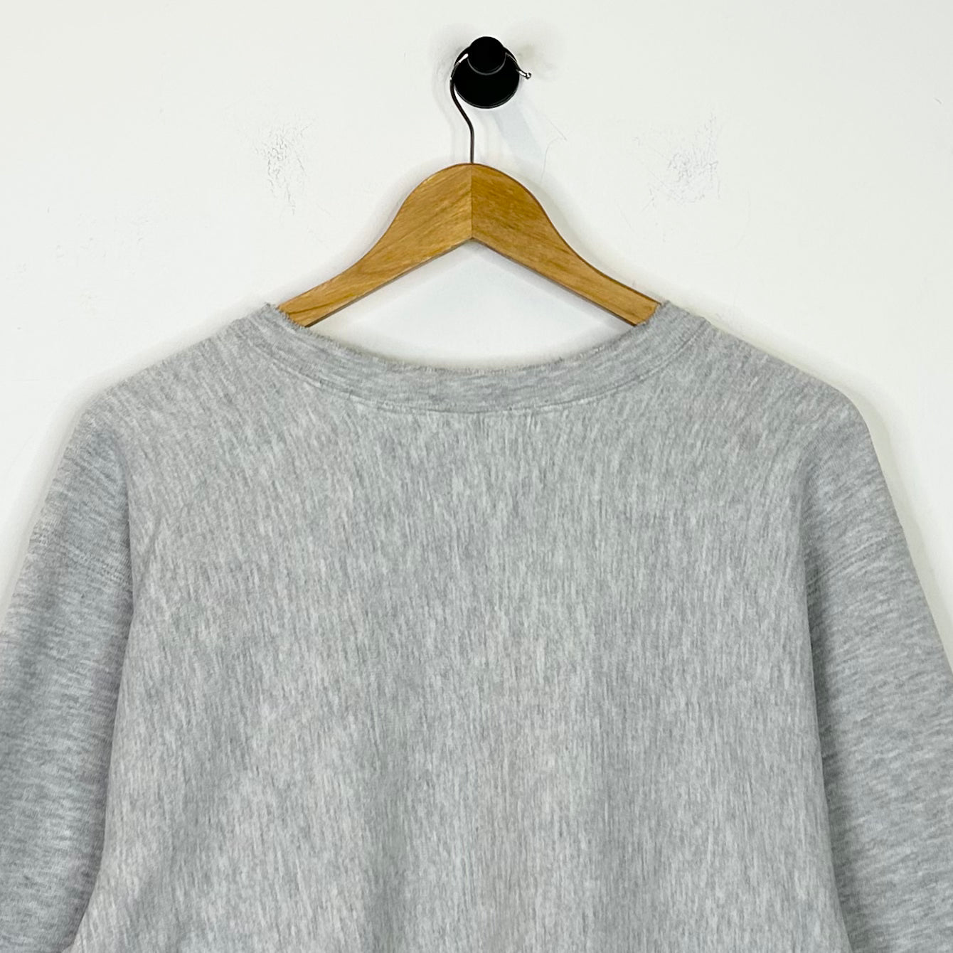 AUGUSTANA DISTRESSED HEATHER CREWNECK