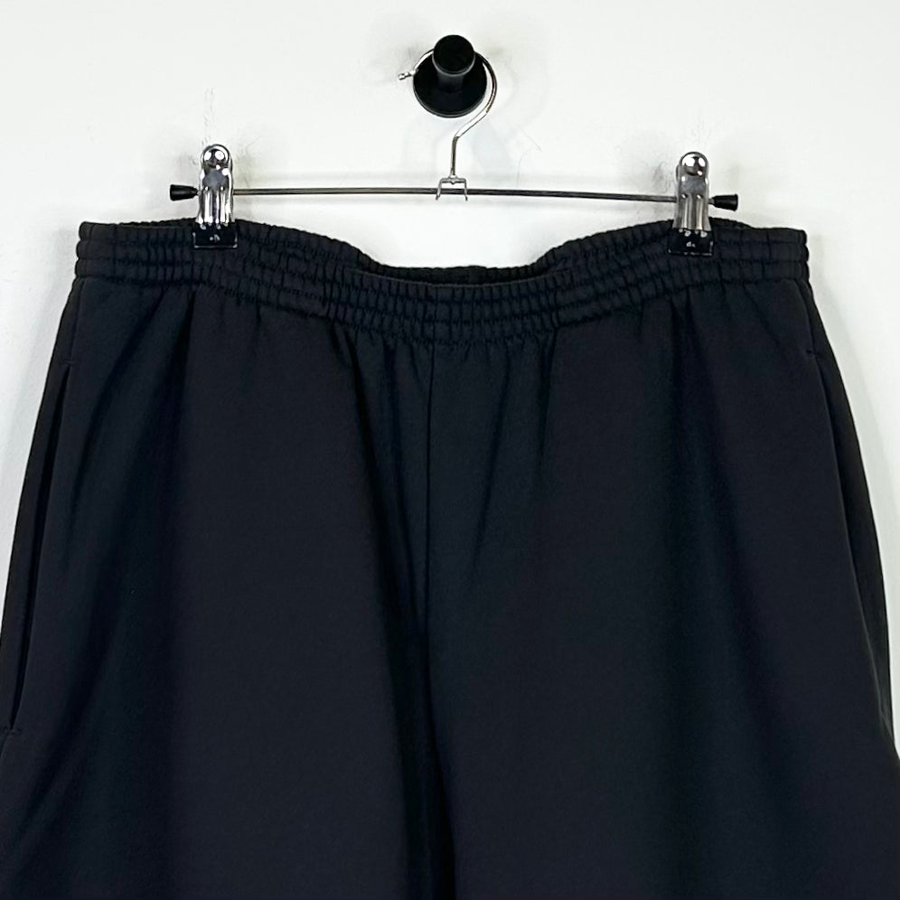YEEZY GAP BLACK BAGGY SWEATPANTS