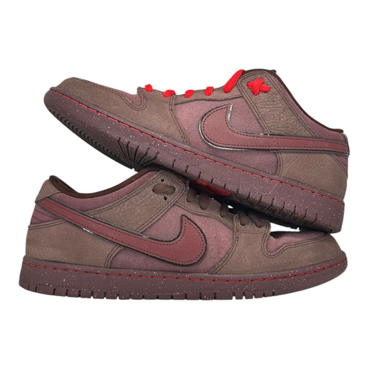 PREOWNED NIKE SB DUNK LOW CITY OF LOVE BURGUNDY