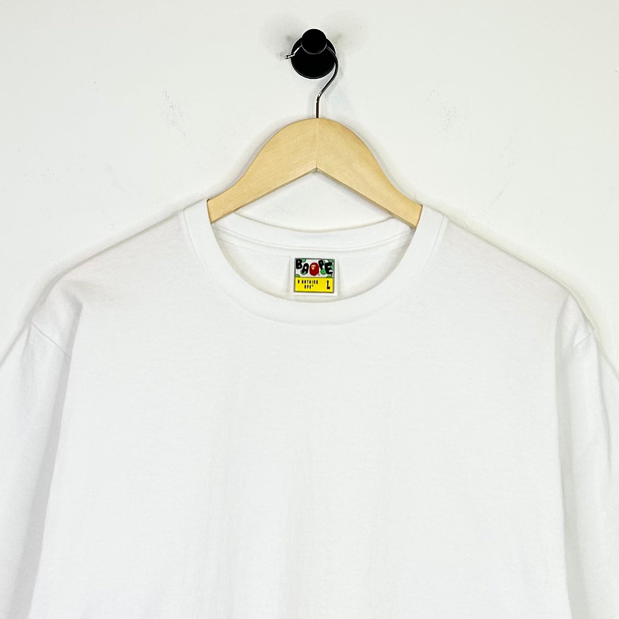 BAPE FLAMING SIDE SHARK WHITE TEE