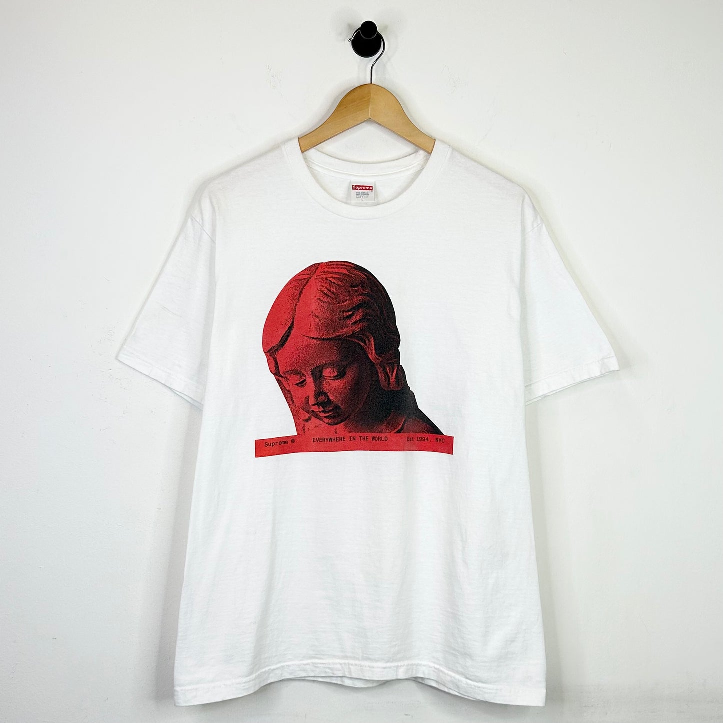 SUPREME EVERYONE RED WOMAN TEE