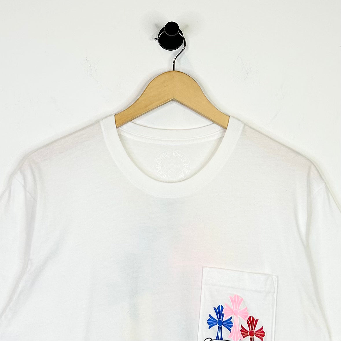 CHROME HEARTS WHITE RAINBOW CEMETARY TEE