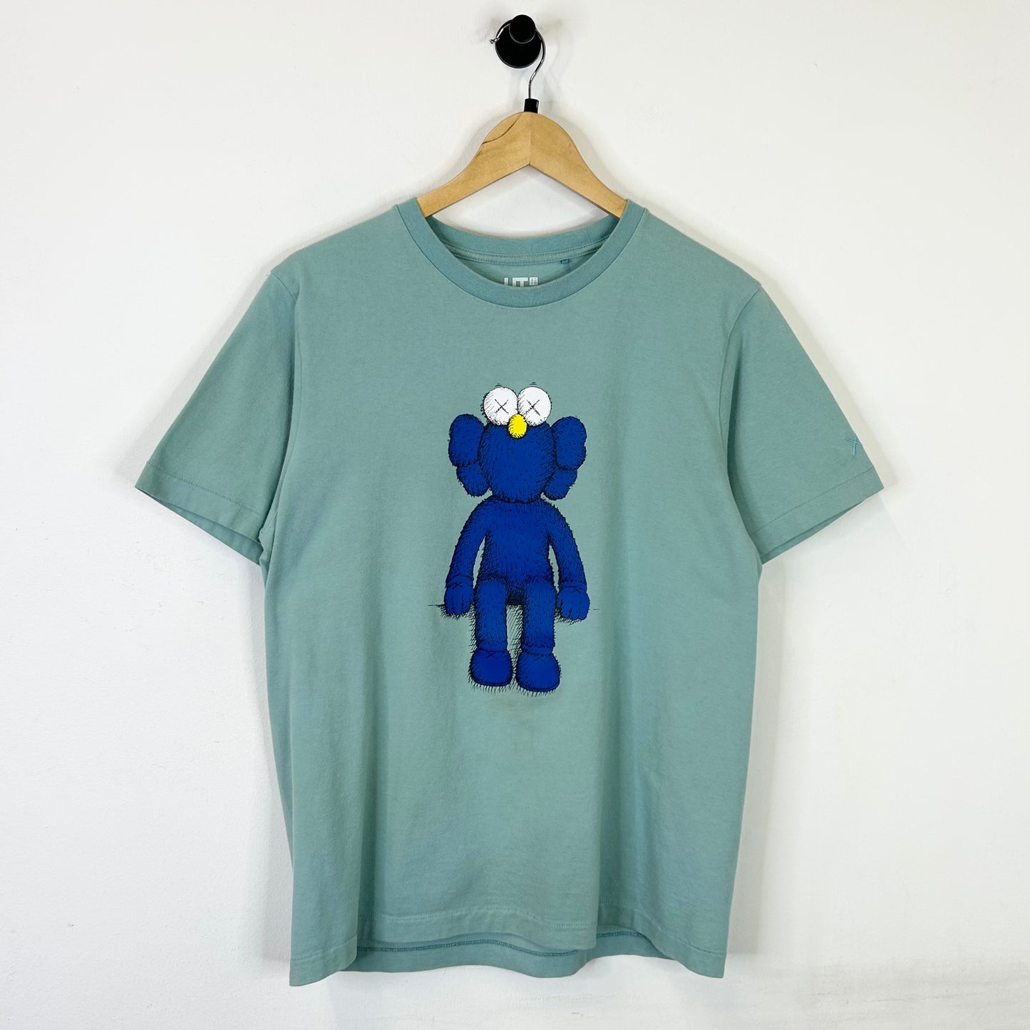 KAWS x UNIQLO BLUE BFF TEE