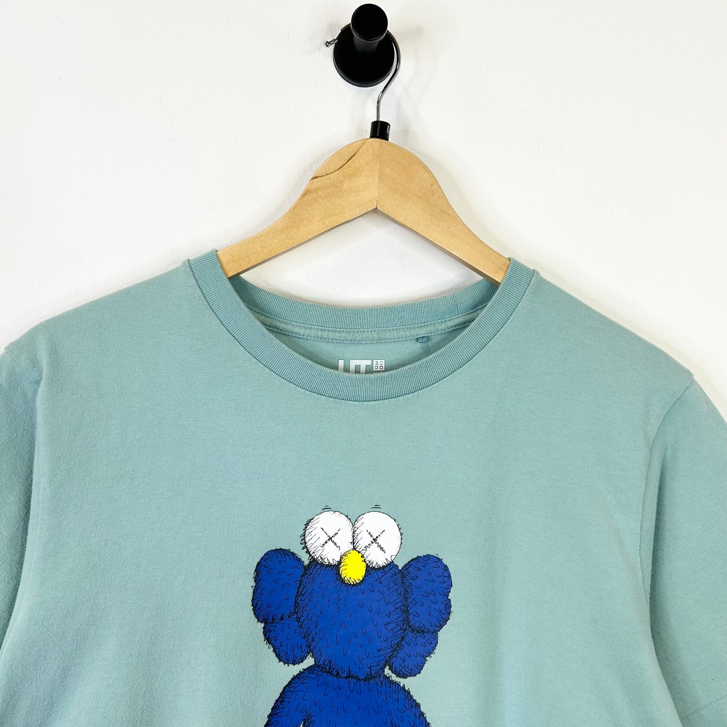 KAWS x UNIQLO BLUE BFF TEE
