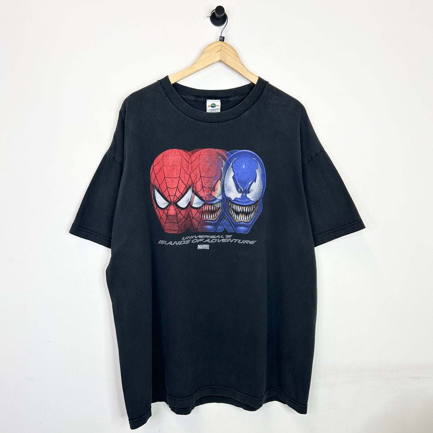 SPIDERMAN AND VENOM UNIVERSAL'S ISLANDS OF ADVENTURE MARVEL TEE
