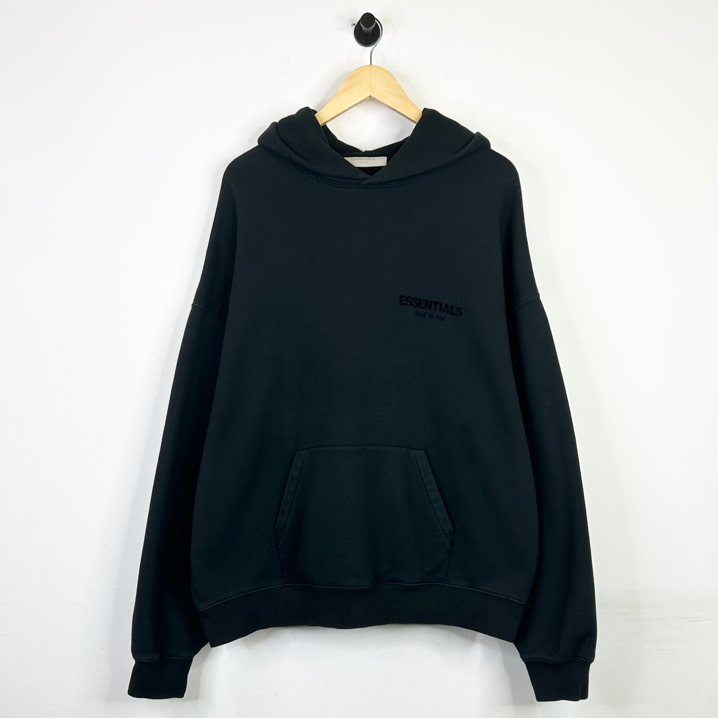 FEAR OF GOD ESSENTIALS BLACK HOODIE