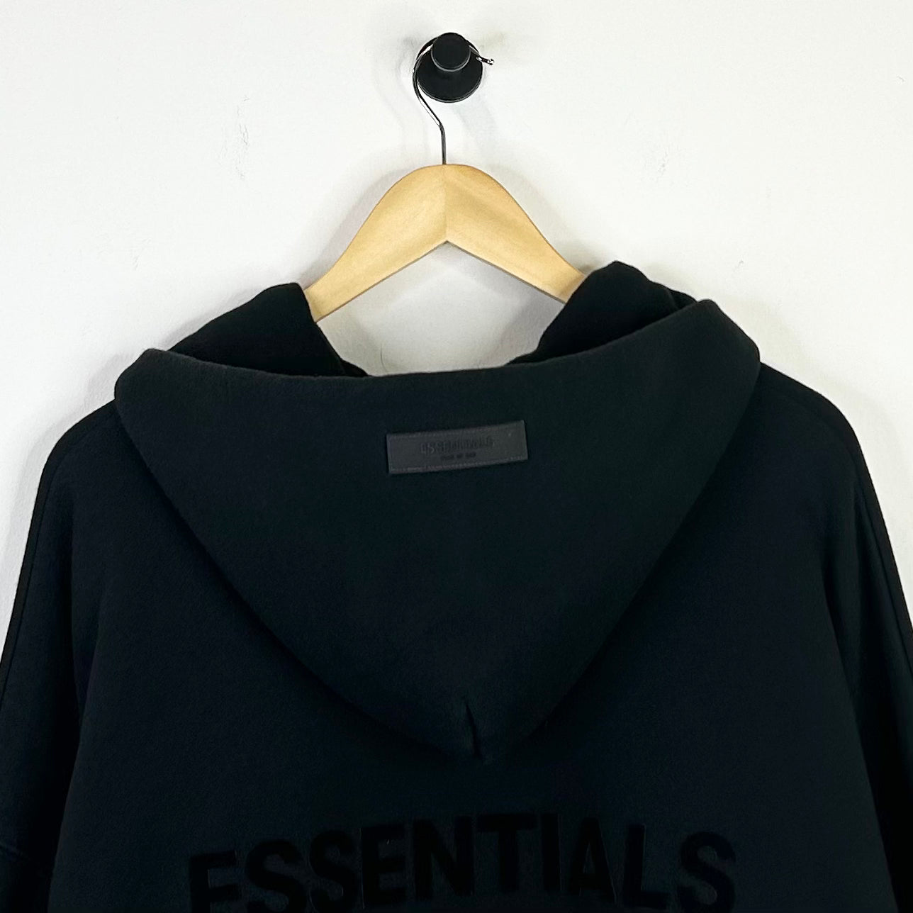 FEAR OF GOD ESSENTIALS BLACK HOODIE