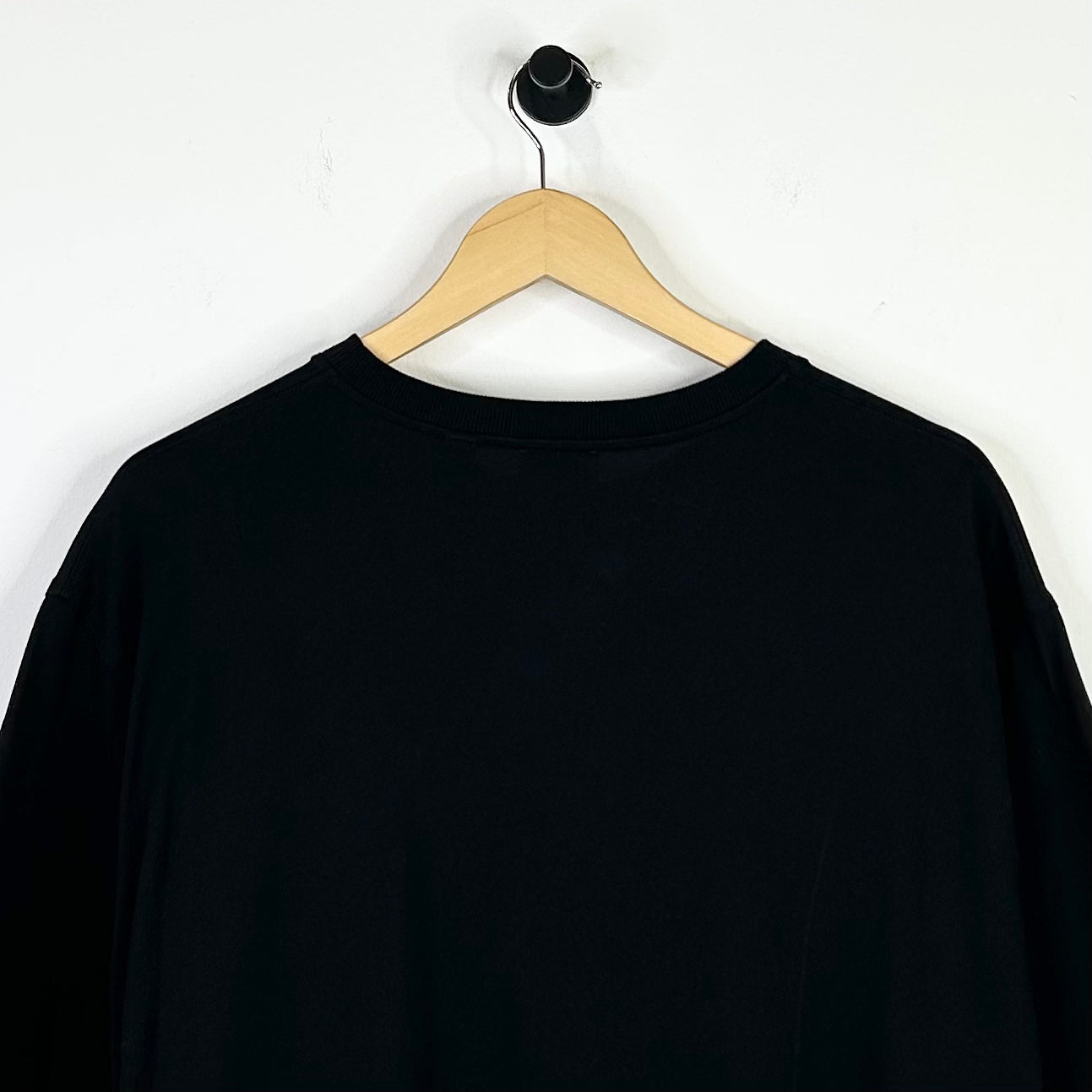 BURBERRY EQUESTRIAN KNIGHT LOGO BLACK TEE