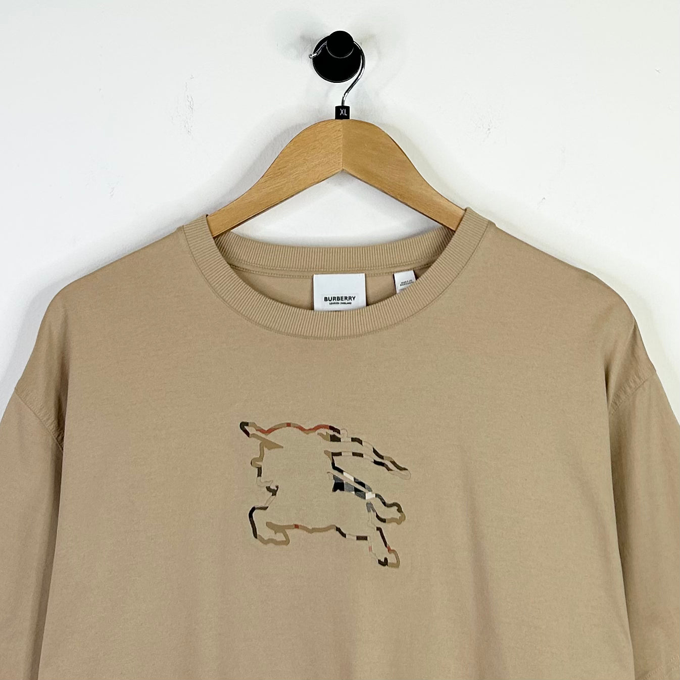BURBERRY EQUESTRIAN KNIGHT LOGO BEIGE TEE