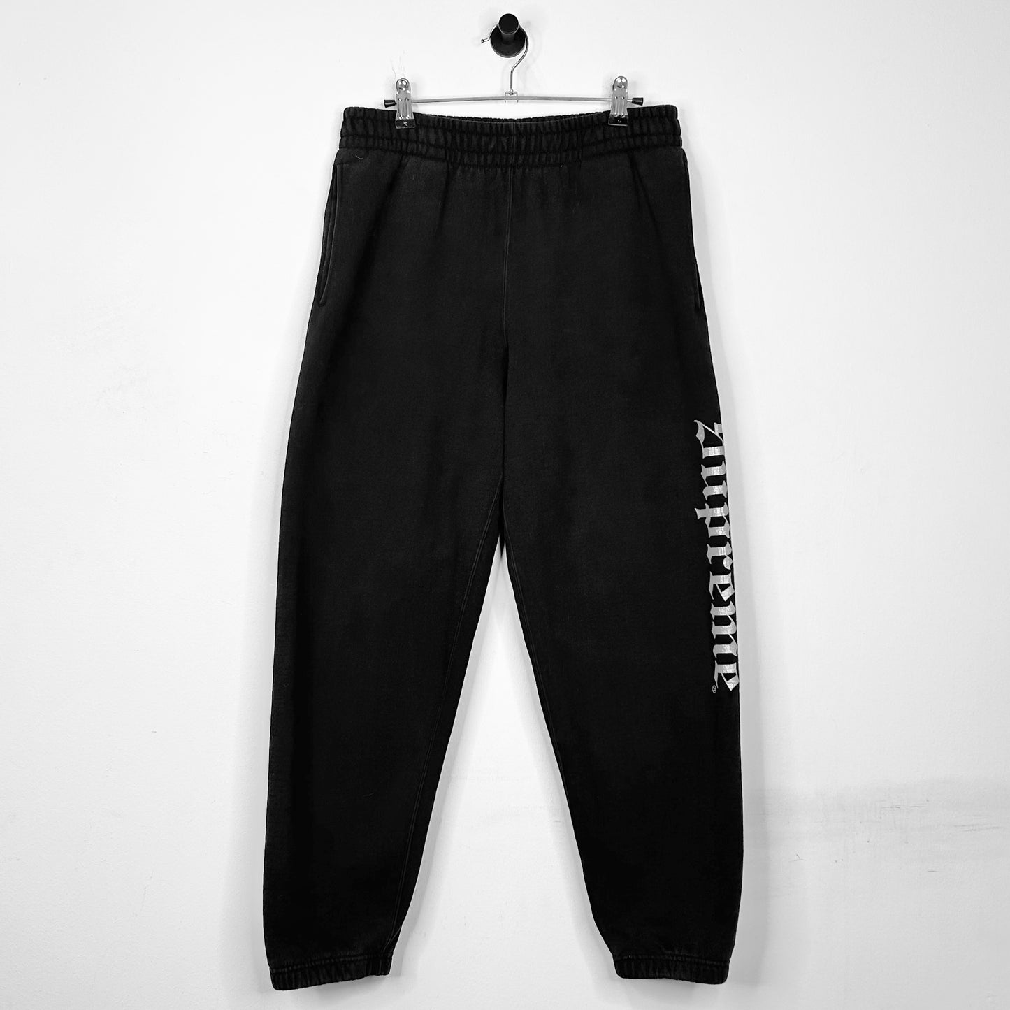 SUPREME BLACK/SILVER BLACKLETTER SWEATPANTS