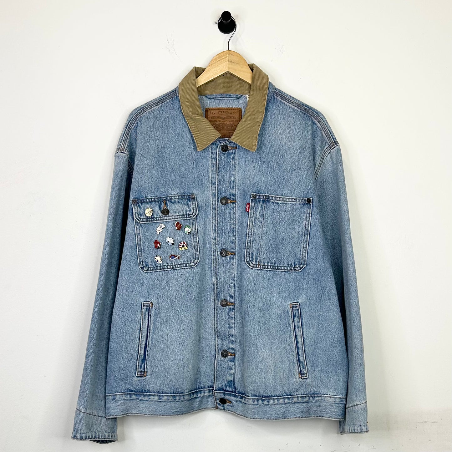 LEVIS WISCONSIN PINS DENIM JACKET