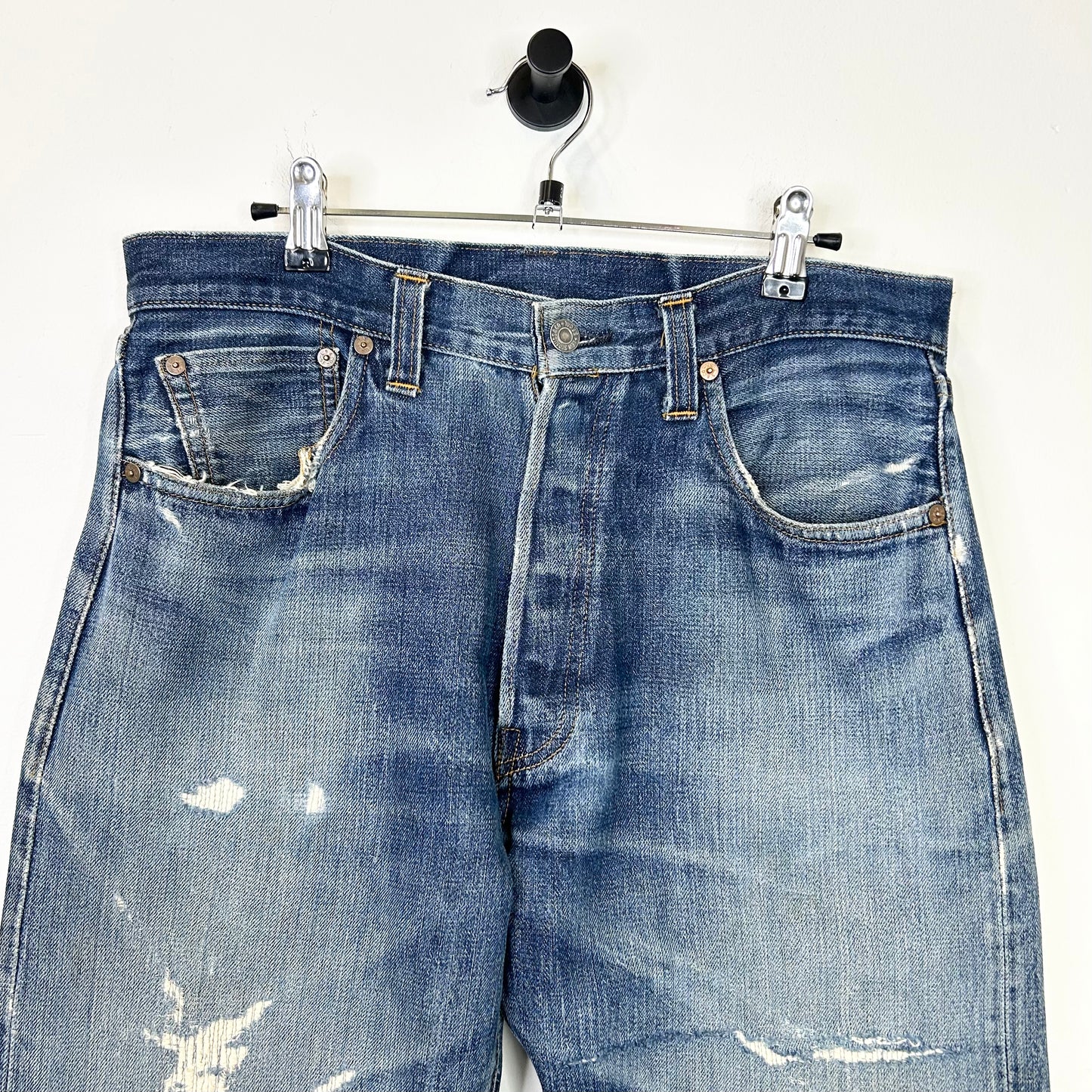 LEVIS BIG E REPAIRED JEANS
