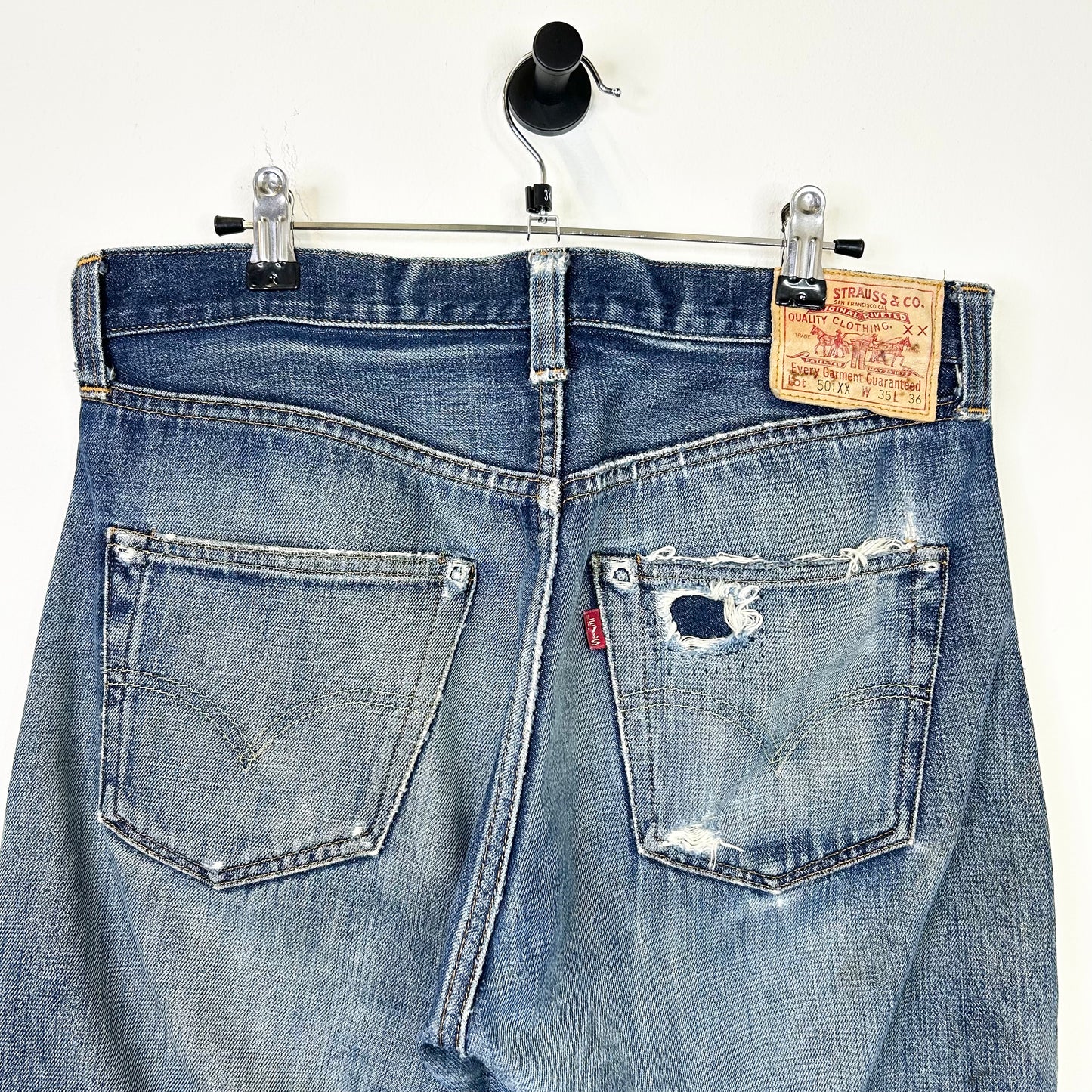 LEVIS BIG E REPAIRED JEANS